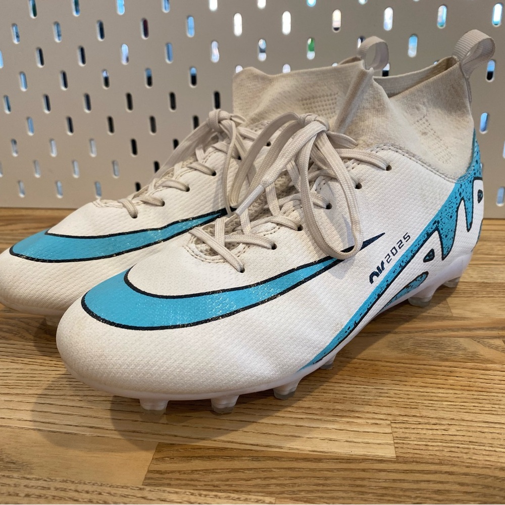 Nike Kids Shoes in White and Blue